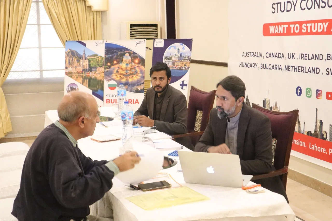 Study-Abroad-Event-By-Arsa-Study-Consultants-in-Islamabad-The-Best-Study-VISA-Consultants-in-Lahore-4.jpg
